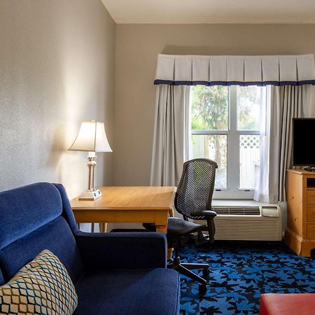 Hampton Inn & Suites Jacksonville Deerwood Park Extérieur photo