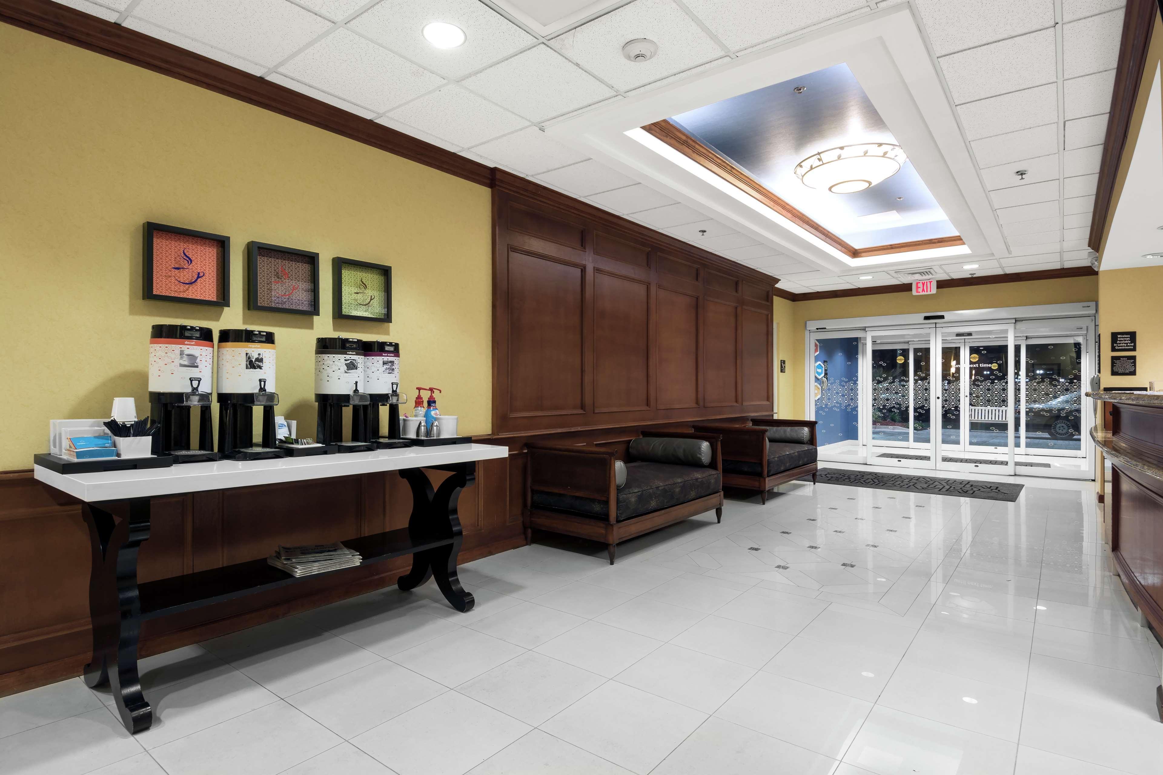 Hampton Inn & Suites Jacksonville Deerwood Park Extérieur photo