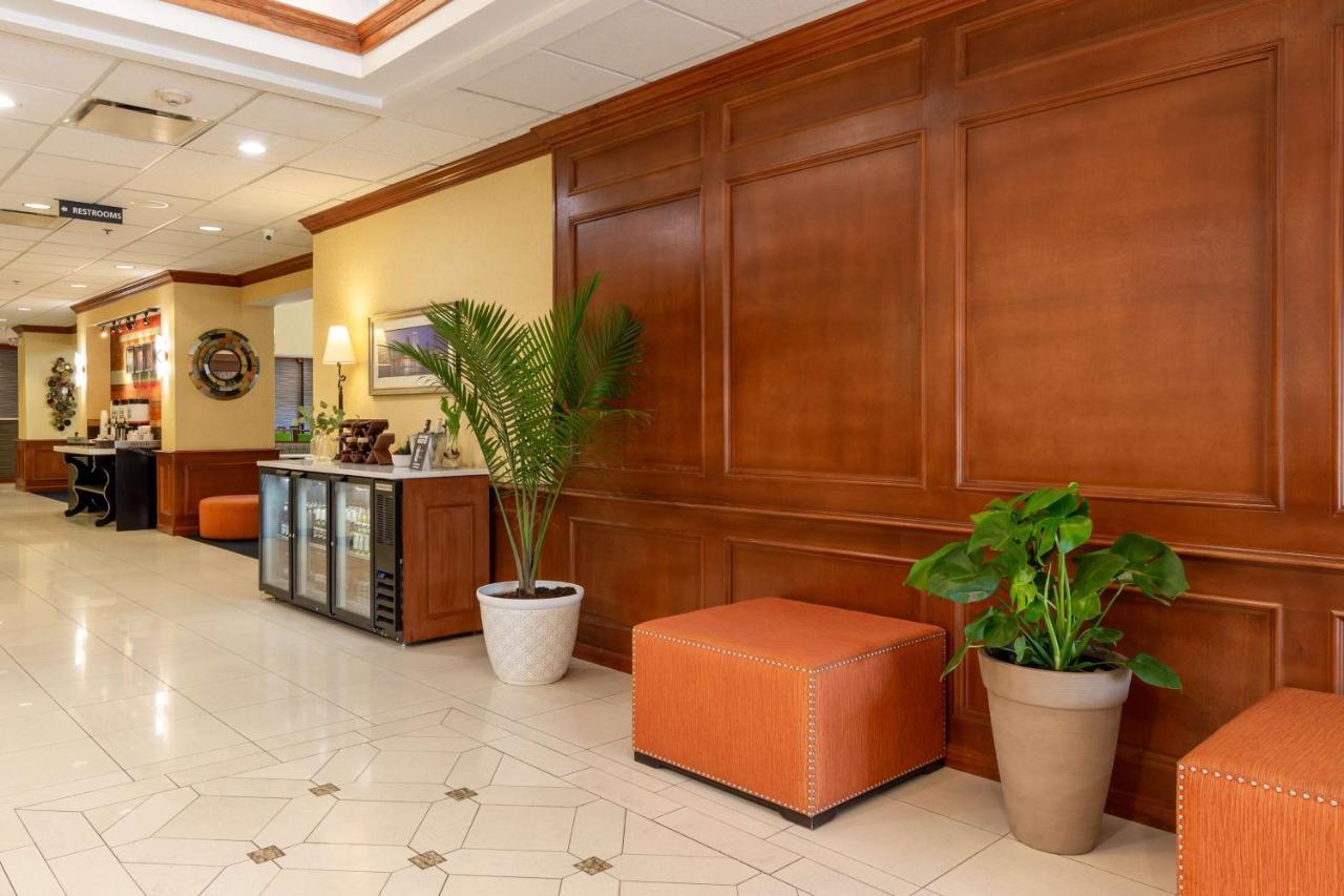 Hampton Inn & Suites Jacksonville Deerwood Park Extérieur photo