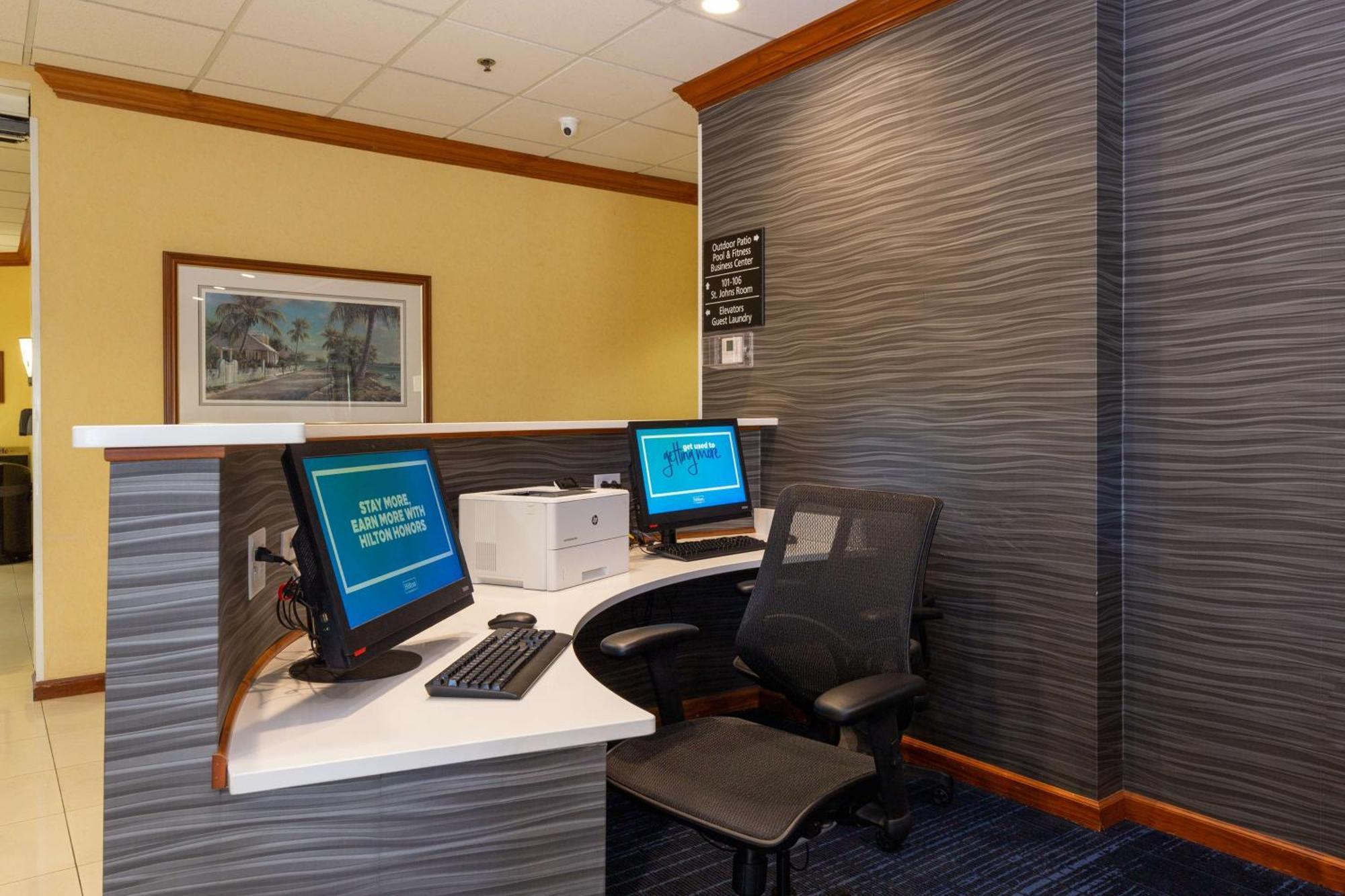 Hampton Inn & Suites Jacksonville Deerwood Park Extérieur photo