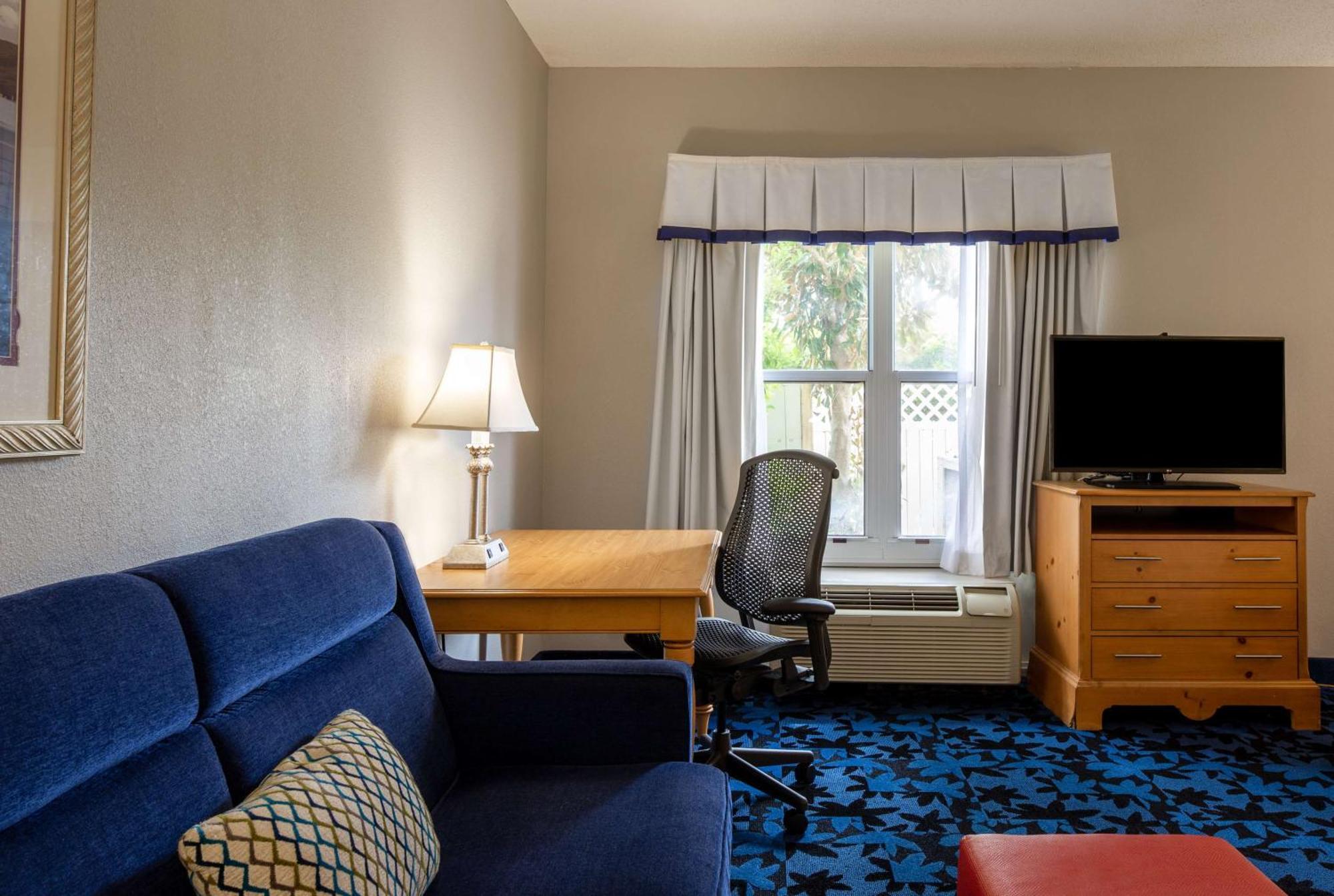 Hampton Inn & Suites Jacksonville Deerwood Park Extérieur photo