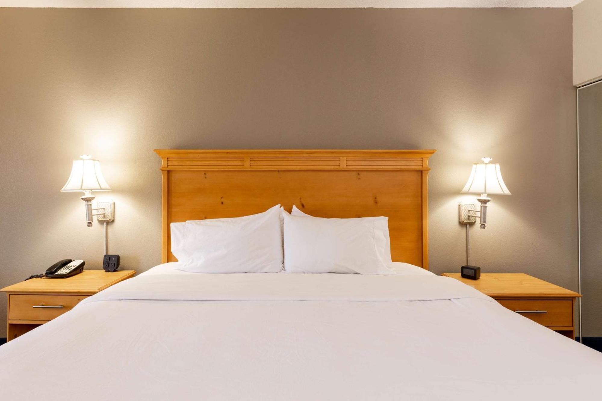 Hampton Inn & Suites Jacksonville Deerwood Park Extérieur photo